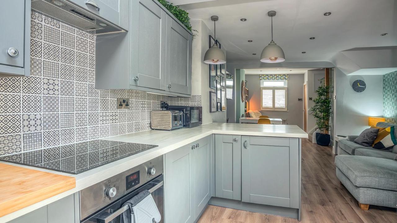 Modern 3-Bed House On Tarporley High Street Villa Ngoại thất bức ảnh